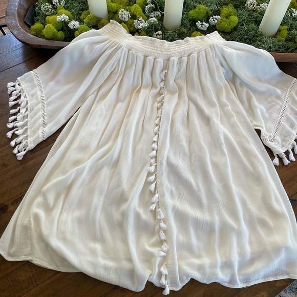 love, Fire cream color tunic top.  Size Large.  Tassels on sleeves and front. - Picture 1 of 13